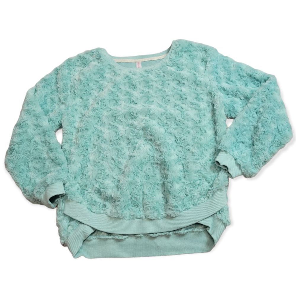 Xhilaration fuzzy sweater M7/8